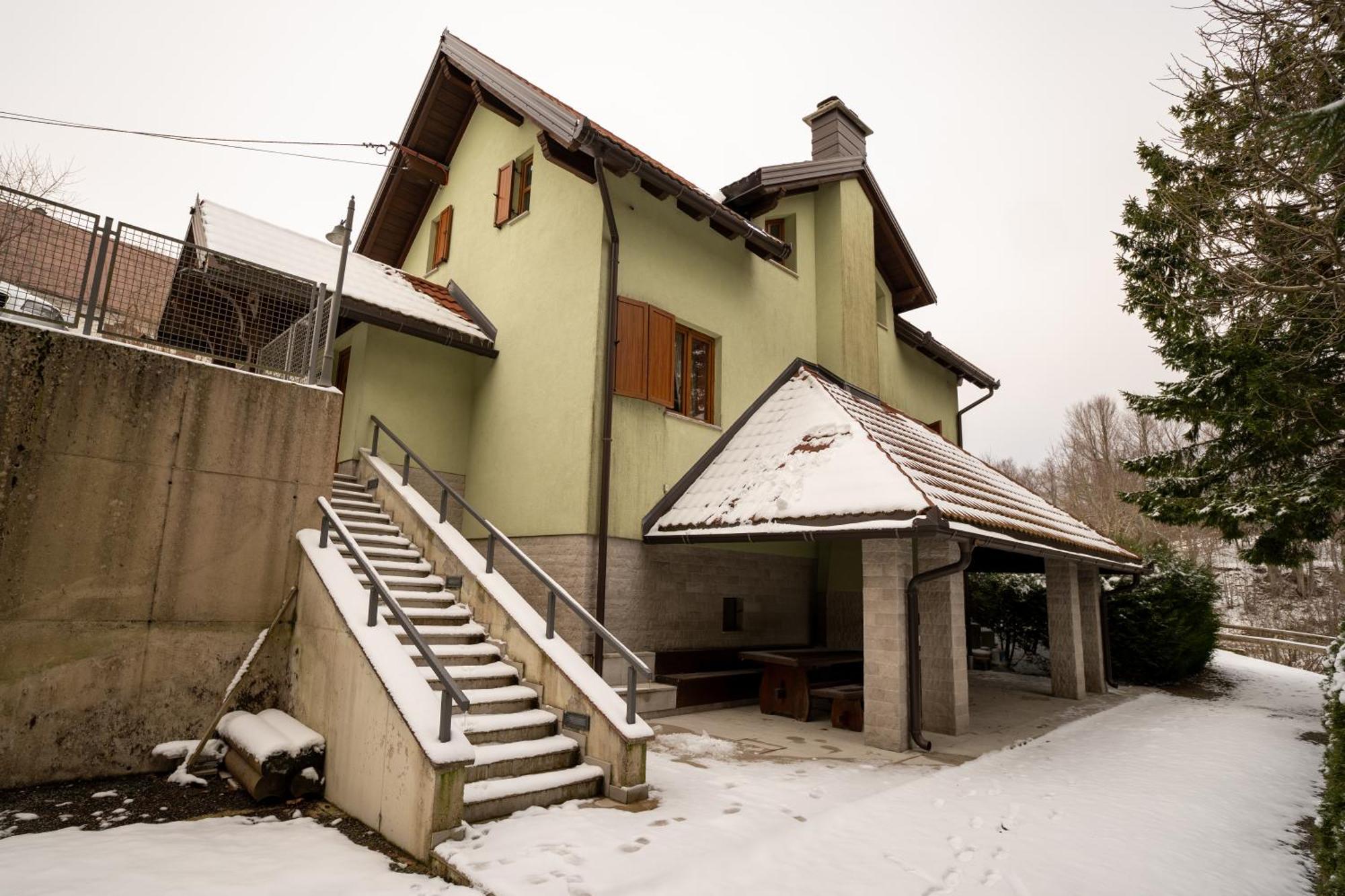 Kuca Za Odmor Cava Fuzine Villa Benkovac Fuzinski Bagian luar foto